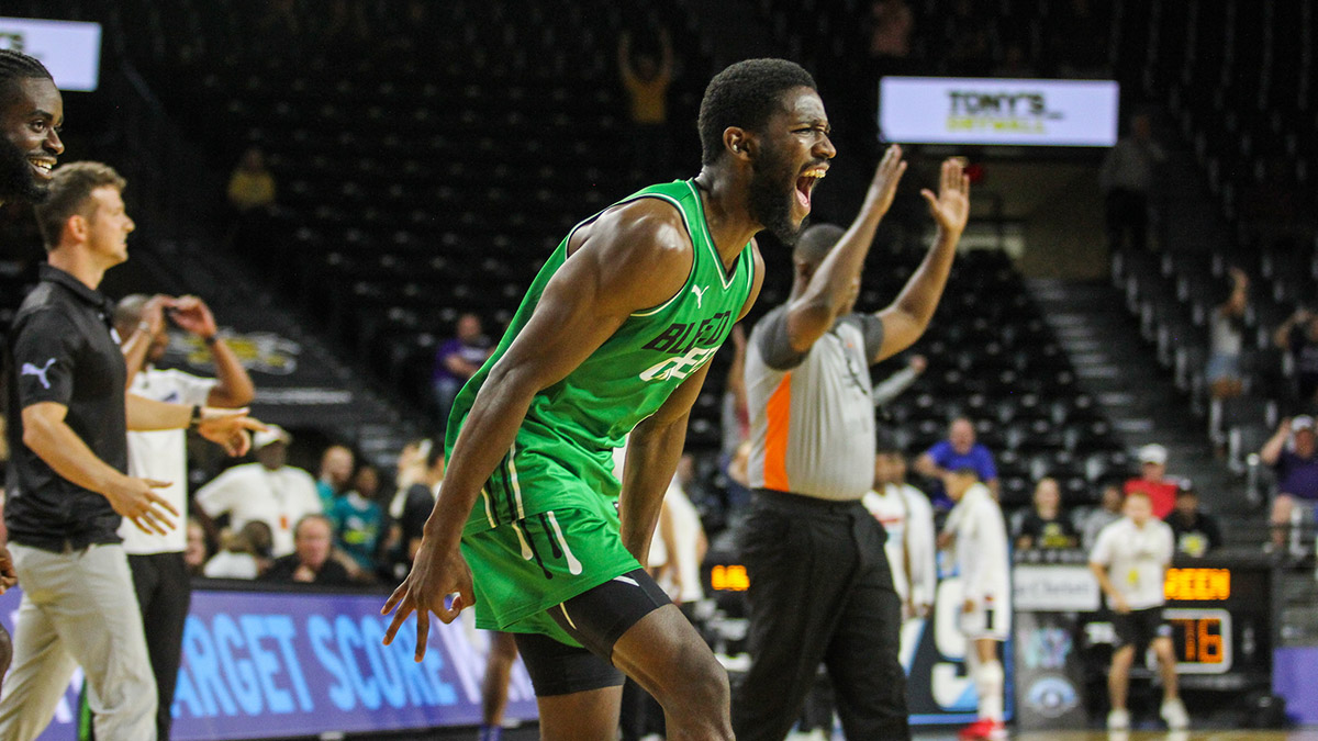 Michael Miller (’19) played for North Texas during the 2018-19 basketball season as a guard. Credit: Miles Meador