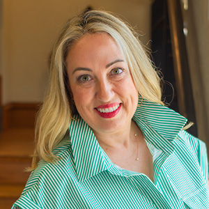 Erin Hogue ('99)